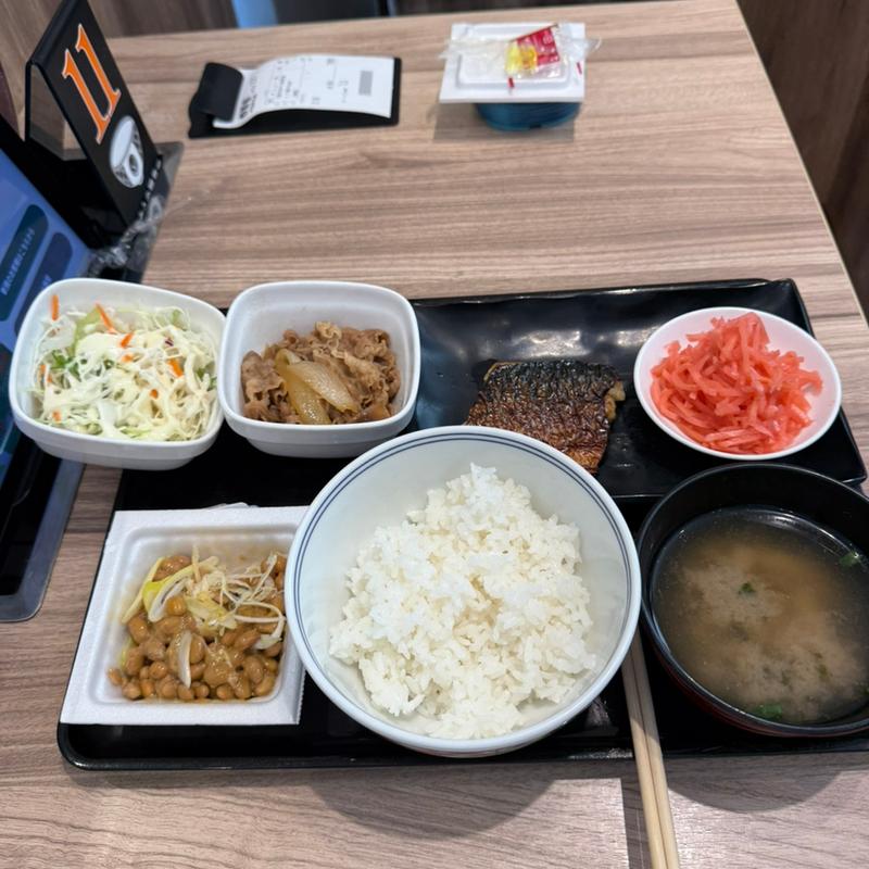 塩さは牛小鉢定食　納豆(吉野家 尾久橋通り舎人店)