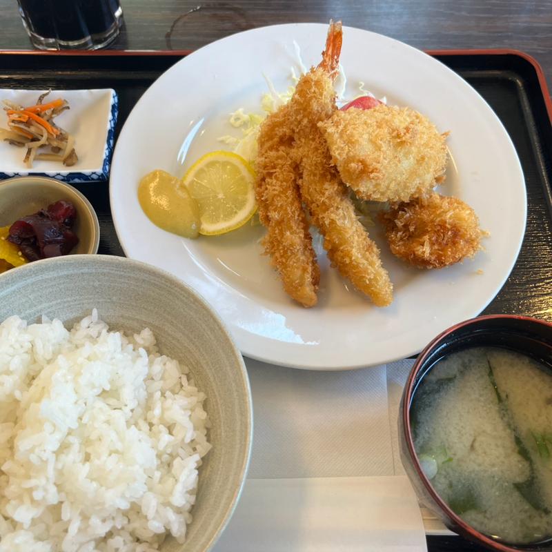 ミックスフライ定食(うおくに花の国店)