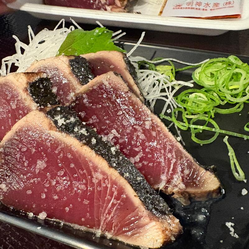 藁焼きたたき　大（１０切）(明神丸 ひろめ市場店 （みょうじんまる）)