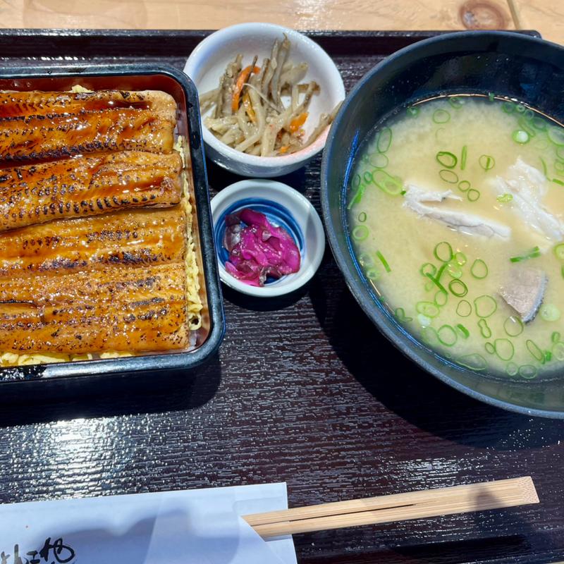 穴子の箱飯(Tonkoya FISH MARKET)