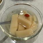 杏仁豆腐(個室名物炒飯 翡翠楼(ヒスイロウ)本店 横浜中華街)