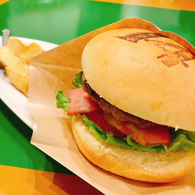 rosterバーガー(ファイターズ ダイニング ロスター 新千歳空港店)