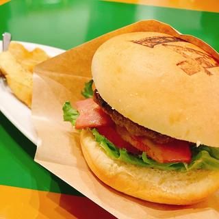 rosterバーガー(ファイターズ ダイニング ロスター 新千歳空港店)