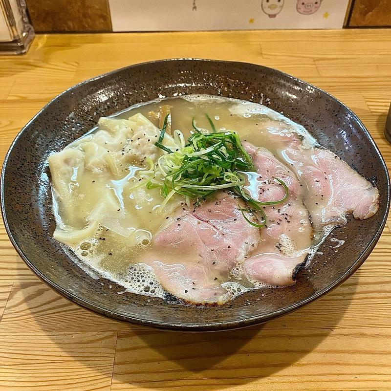 鶏白湯 自家製ワンタン(らーめん 彩哲 ～isato～)