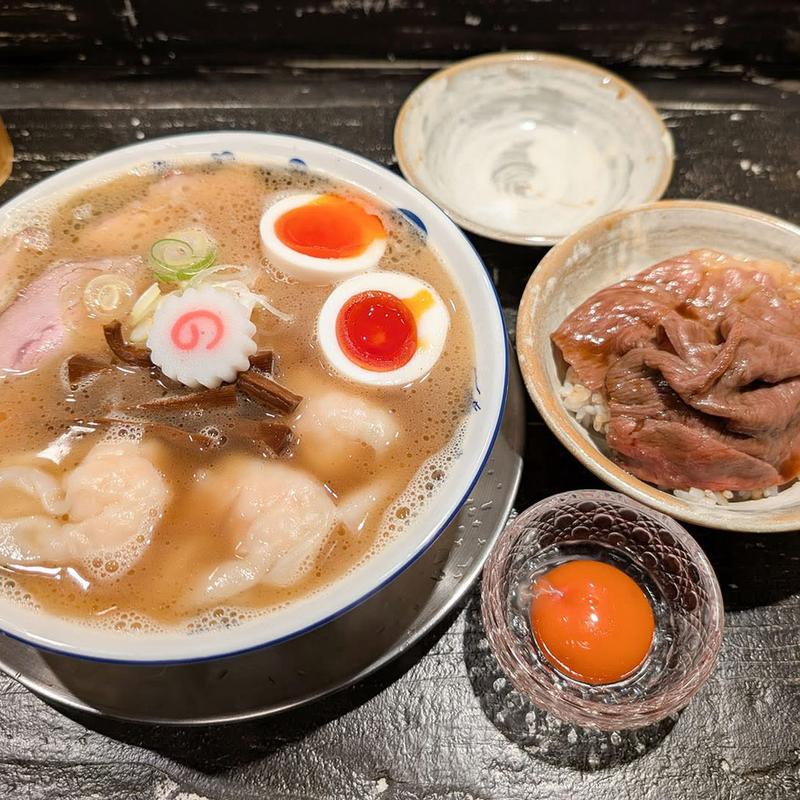 味玉海老ワンタン麺 黒毛和牛すき焼きご飯(あいだや2)