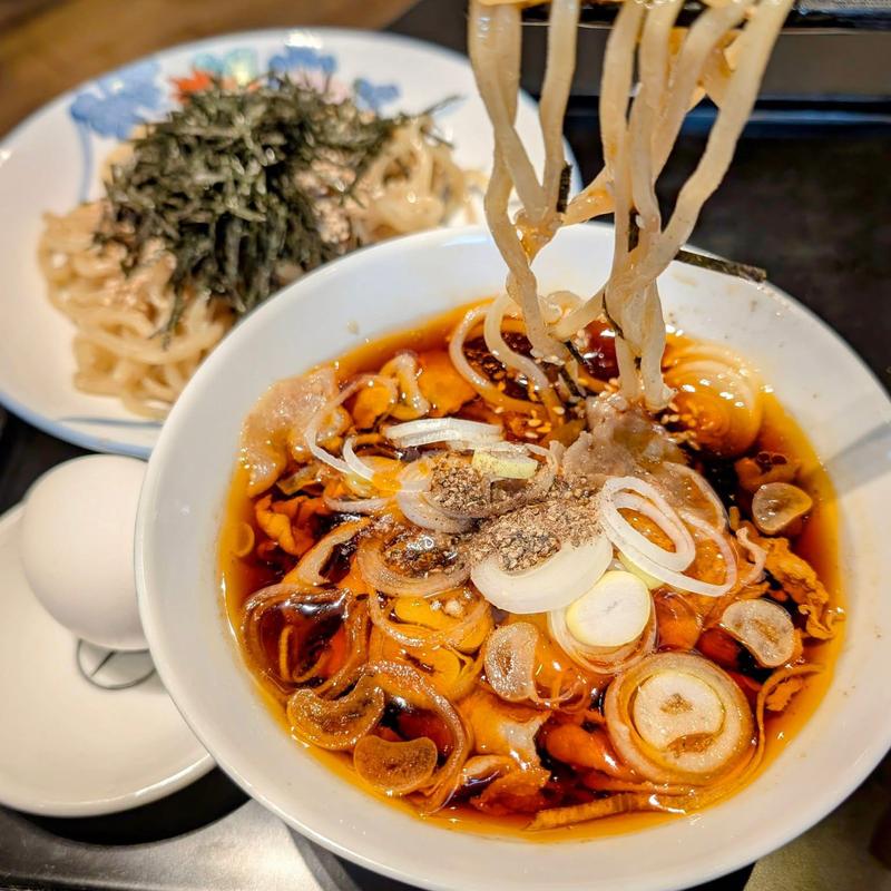 温かい肉そば(The Minatoya Lounge)