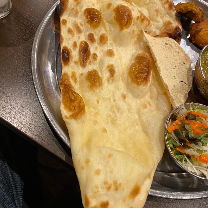 ナン(インドネパール料理カグベニ)