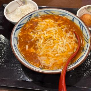 チーズトマたまカレーうどん