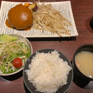 熟成黒毛和牛ハンバーグ