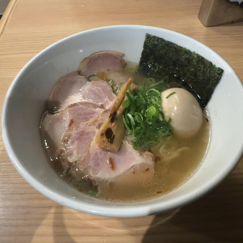 特上塩ラーメン(龍旗信 LEO)