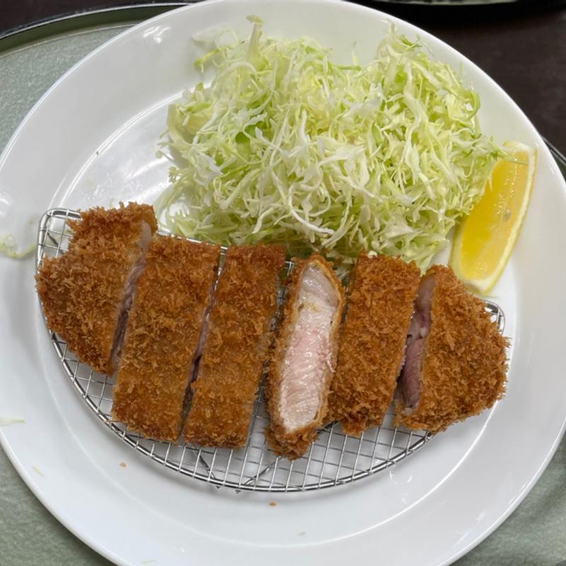ロースカツ定食(とんかつ ベルグ川久)