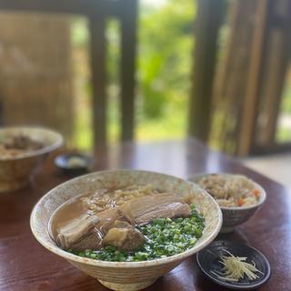 すろーやそば(守良屋(すろーやー）)