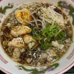 背脂ブラックラーメン(小料理 福ろう)
