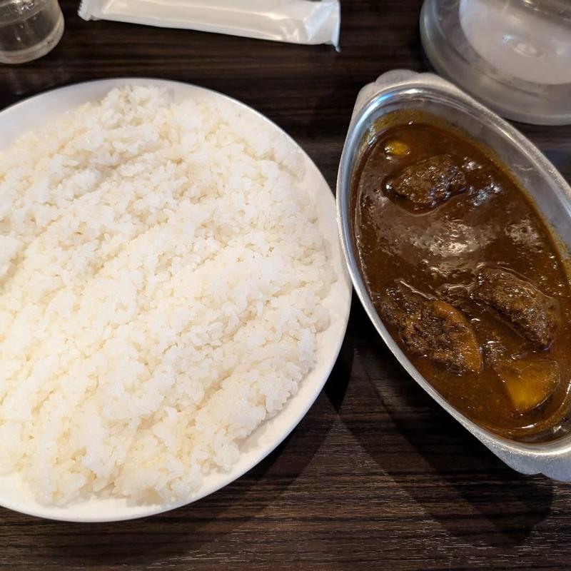 シャヒジャルカレー ライス大盛り(中華 大島)