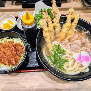 かしわごぼ天(資さんうどん足立鹿浜店)