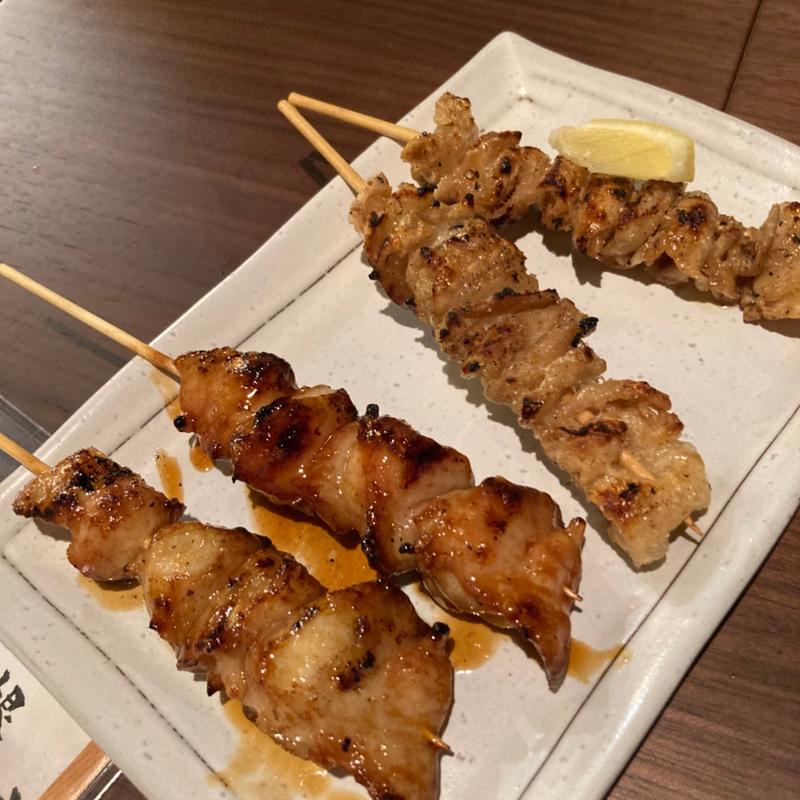 鶏皮(炭火焼鳥 とりとん)