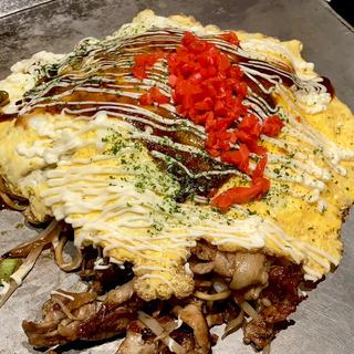 ぶた肉焼きそばオムスタイル