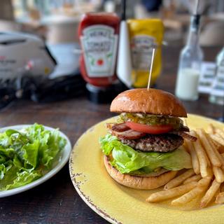 バーガー自家製ベーコンのBLTバーガー