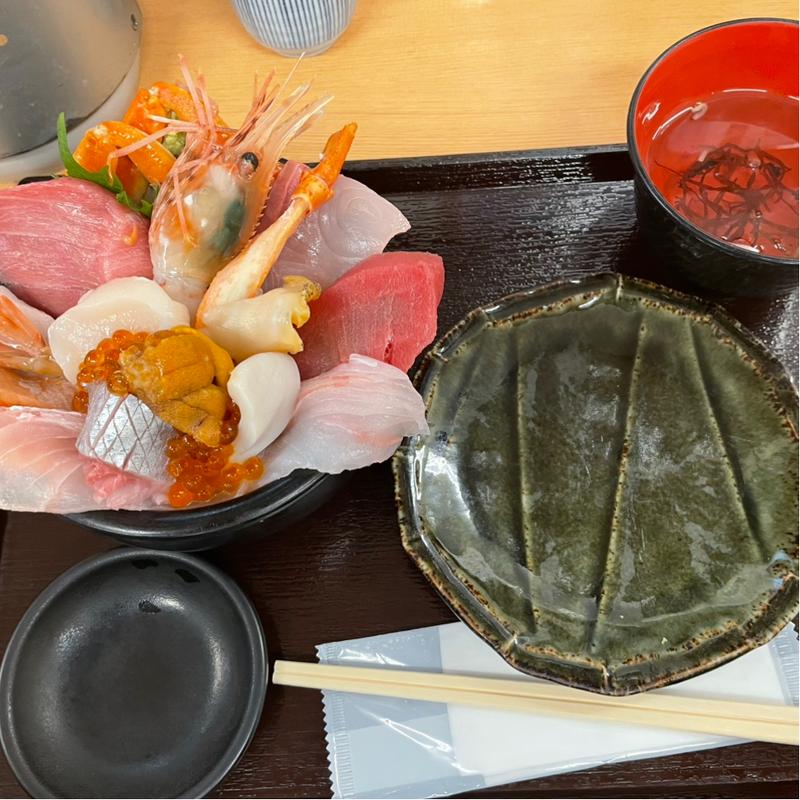 おまかせ海鮮丼(海鮮処 魚屋の台所 本店)