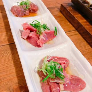 鶏刺し(串焼市場・江戸善 本店)