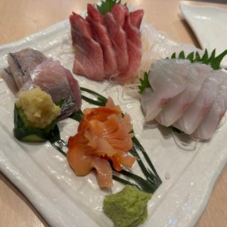 刺身盛り合わせ