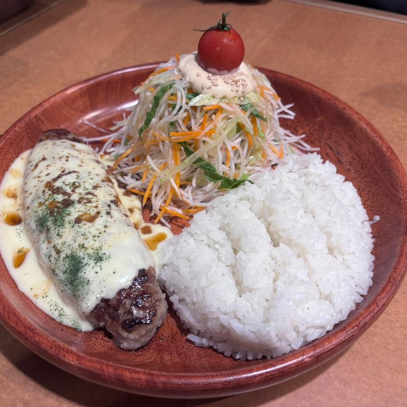 たっぷりチーズインバーグディッシュ(びっくりドンキー 西尾店)