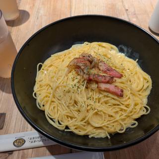 カリカリベーコンのカルボナーラ