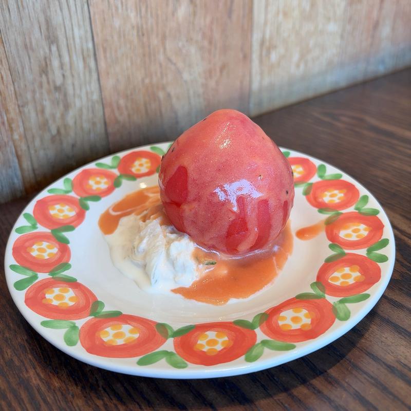 丸ごとトマトサラダ(グリルキャピタル 東洋亭 あべのハルカス店)