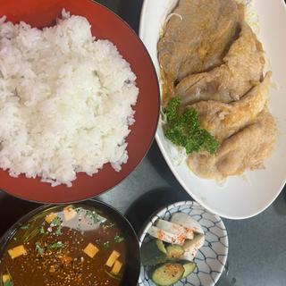 生姜焼き定食(とんかつ 天ぷら 山之内(やまのうち))
