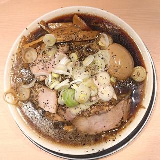 札幌ブラック味玉入り(札幌 六坊)