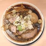 札幌ブラック味玉入り(札幌 六坊)