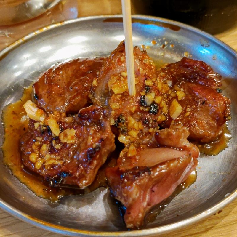 鉄板ホルモン カシラ(鉄板ホルモン 五の五 ぴおシティ桜木町店)