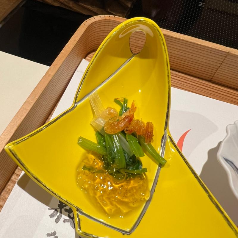 前菜 芹とうるいお浸し 桜えび添え(ことひら温泉 御宿 敷島館)