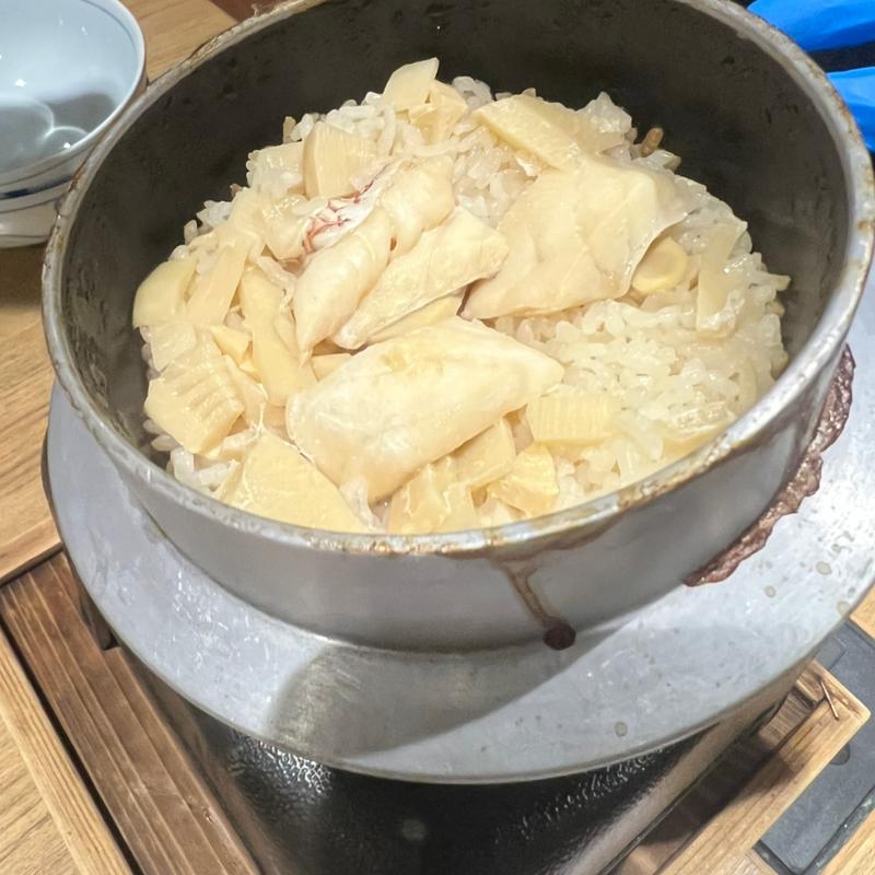 桜鯛と竹の子釜飯(ことひら温泉 御宿 敷島館)
