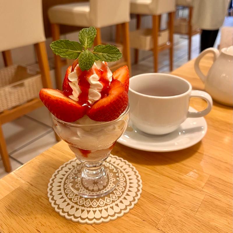 あまおうのミニパフェ(ホットケーキパーラー フルフル 赤坂店 （Fru-Full）)