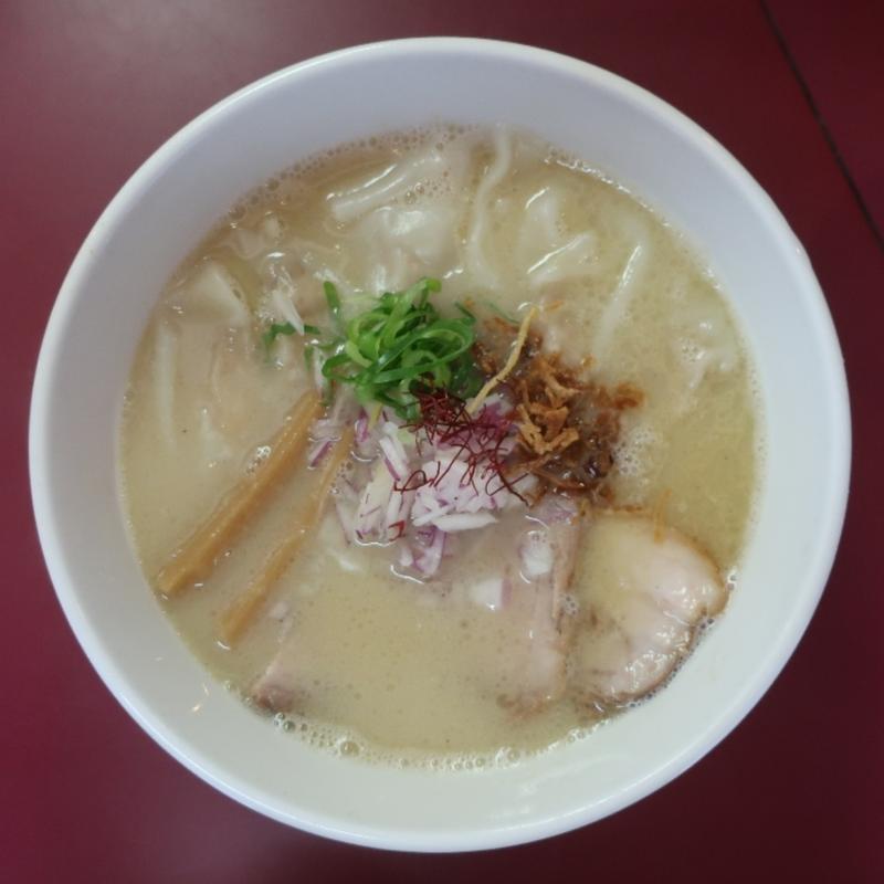 わんたん鶏白湯らぁ麺(らぁ麺松しん)