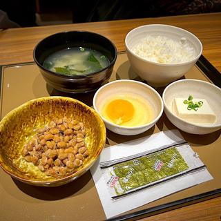 納豆朝食(生たまご)