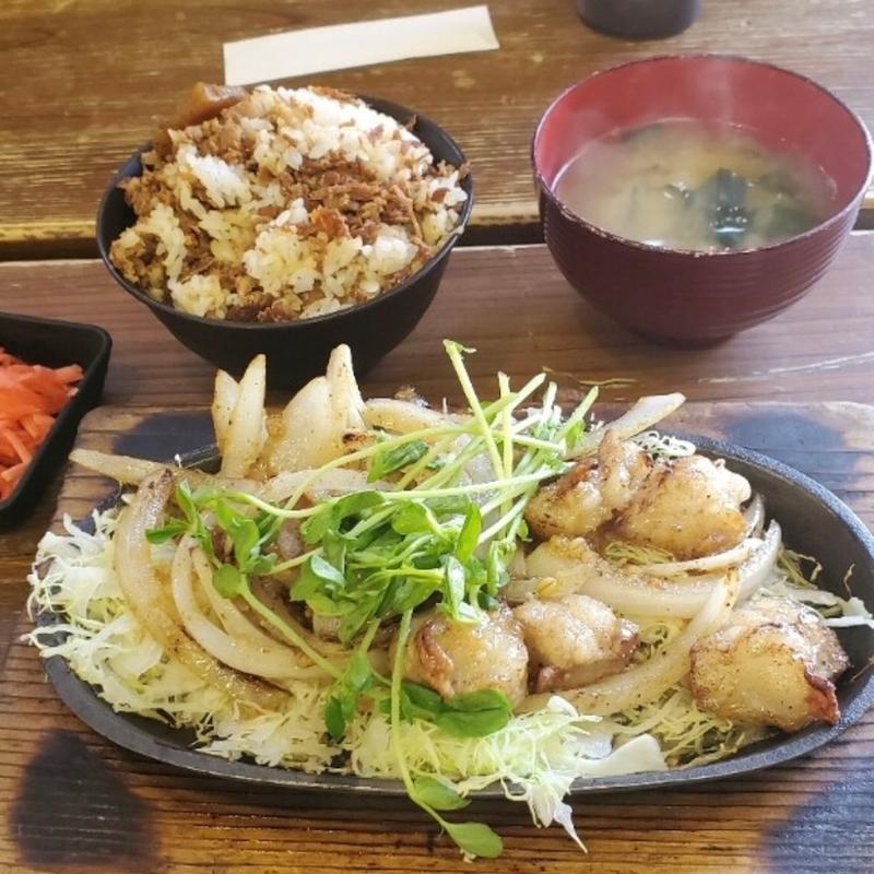 牛ホルモン塩(青空食堂 那珂川店)