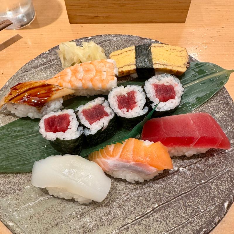 にぎり鉄火(福すし ホワイティーうめだ店)