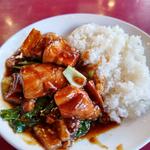 豚肉の角煮掛けごはん