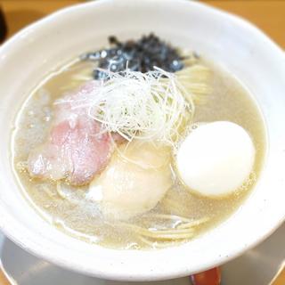 キス煮干し白湯らーめん 玉子