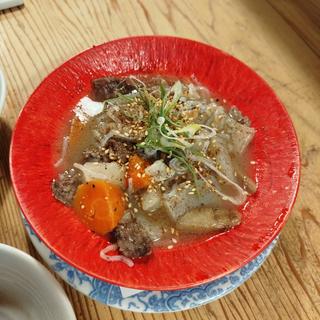 牛すじの近野菜煮込み