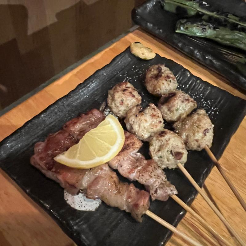 つくねと豚串(やきとりやさんあっ鶏)