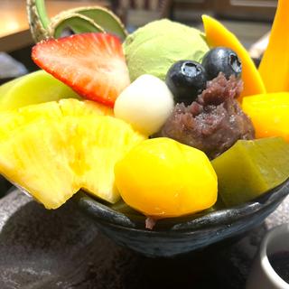 ほうじ茶と玄米茶のあんみつ