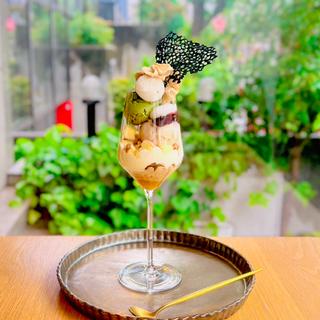 特製季節のパフェ