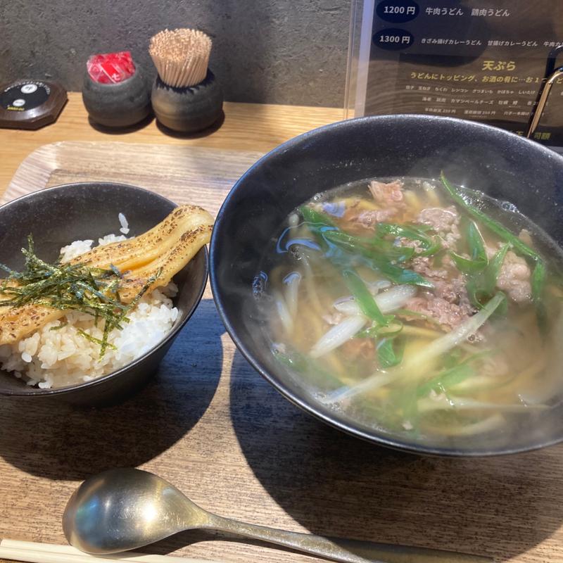 平日ランチセット（牛肉うどん＋煮穴子ごはん）(饂の神 （三代目辨慶）)