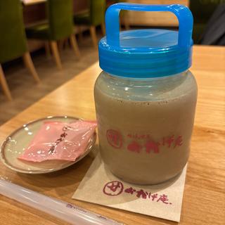 ほうじ茶シェーク(コメダ和喫茶おかげ庵+米屋の太郎 新宿センタービル店)