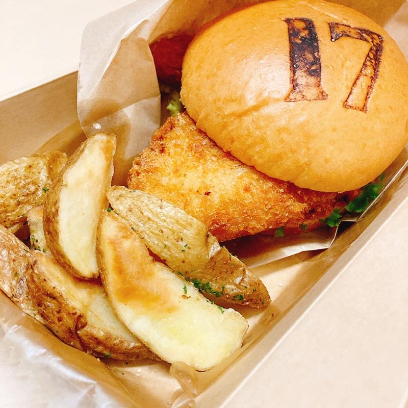 rosterフィッシュバーガー(ファイターズ ダイニング ロスター 新千歳空港店)