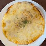 マグロの酒盗とゴルゴンゾーラピザ