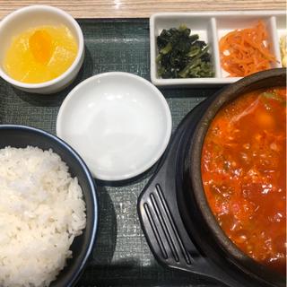 殻付きあさりスンドゥブ(東京純豆腐ネクスト船橋店)